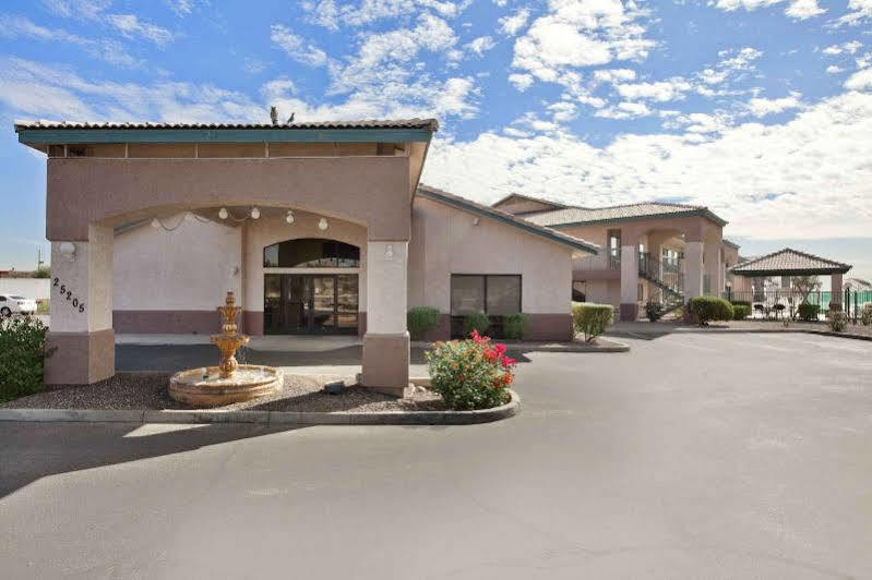 Days Inn By Wyndham Buckeye Exterior photo